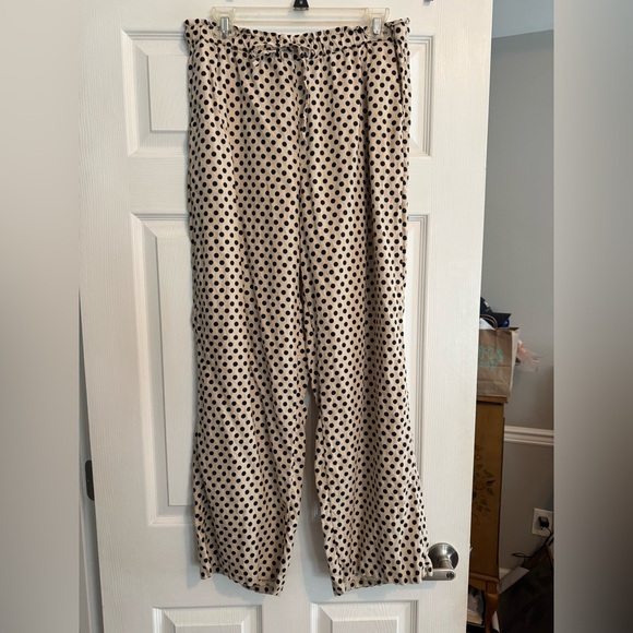 JCrew Soleil Linen Pants 
Size Medium Worn - Picture 2 of 2